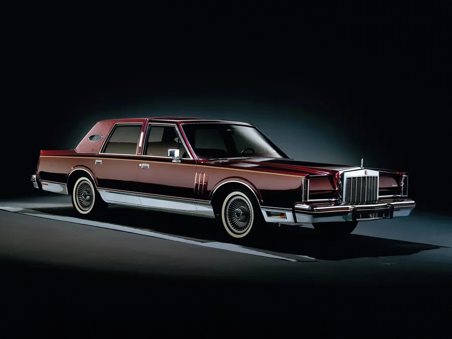 Lincoln Continental Mark — фото модели