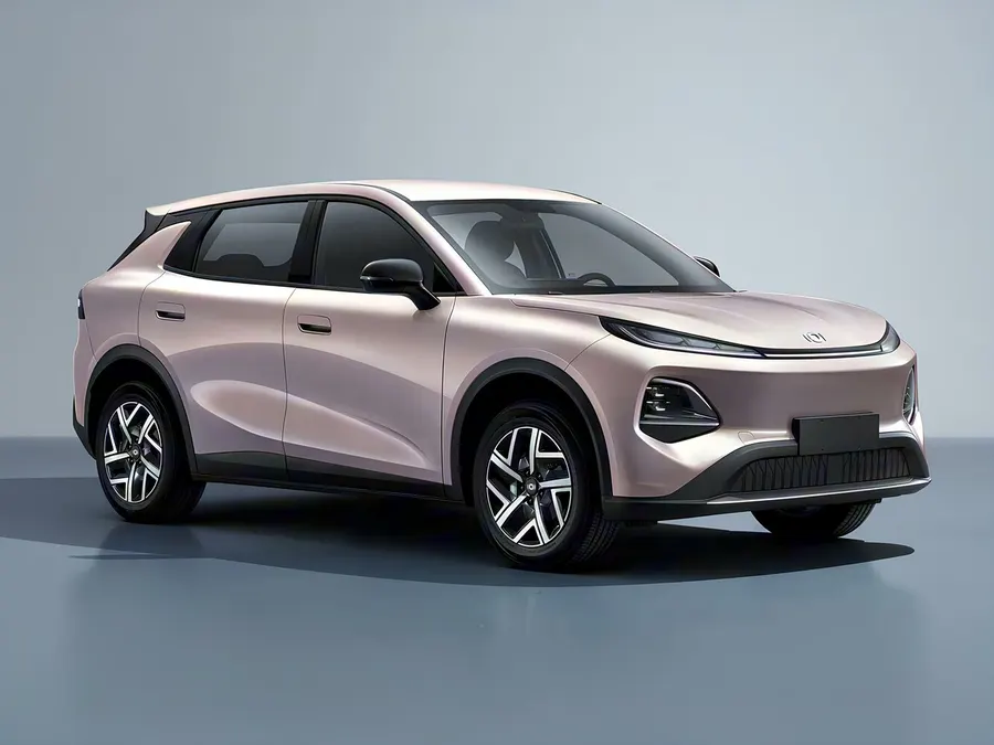 Changan Qiyuan Q05 — фото модели