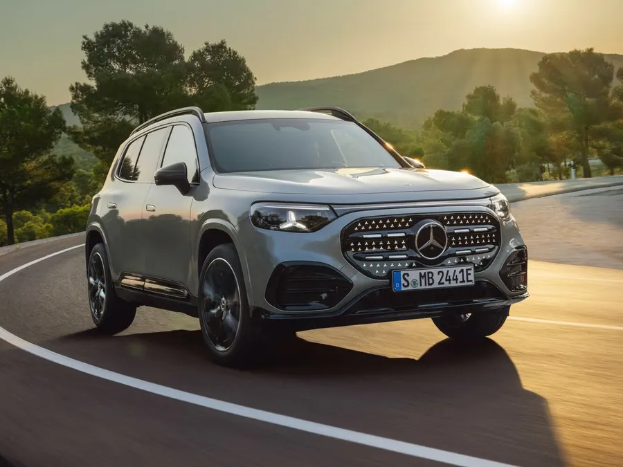 Mercedes-Benz GLB — фото модели
