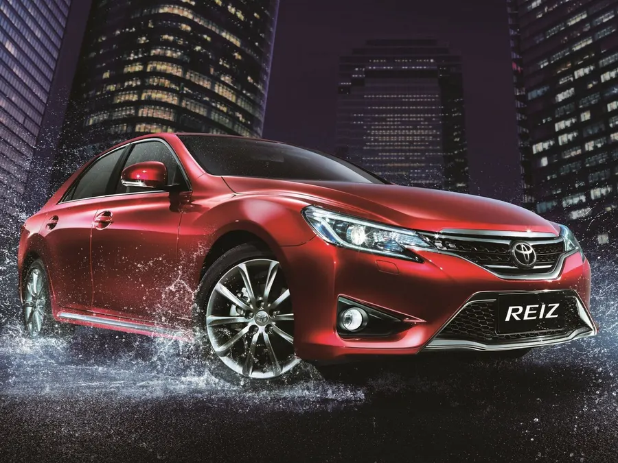 Toyota Reiz — фото модели
