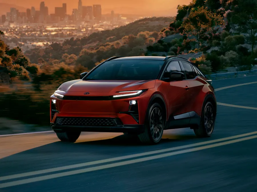 Toyota C-HR — фото модели