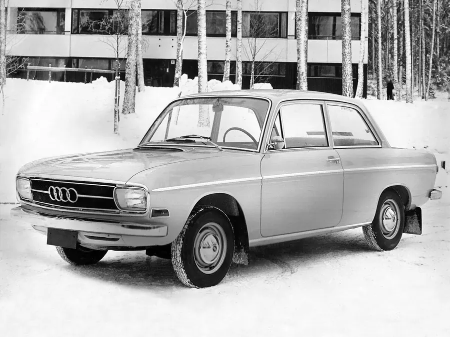 Audi 60 — фото модели