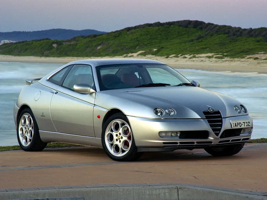 Alfa Romeo GTV — фото модели