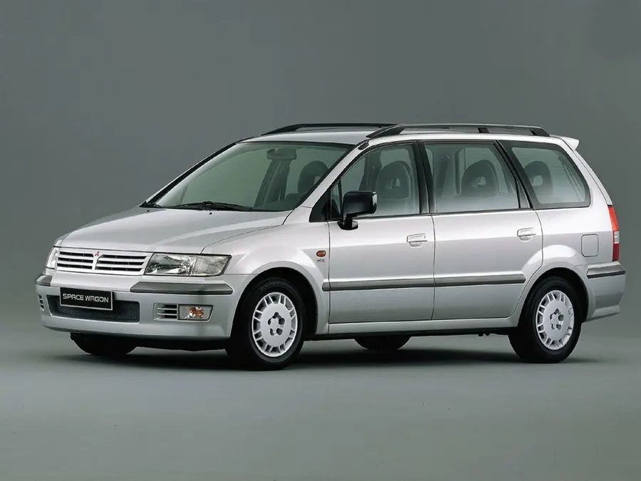 Mitsubishi Space Wagon — фото модели