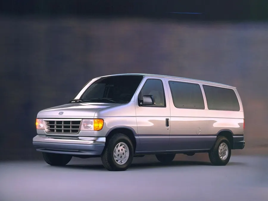 Ford Econoline — фото модели