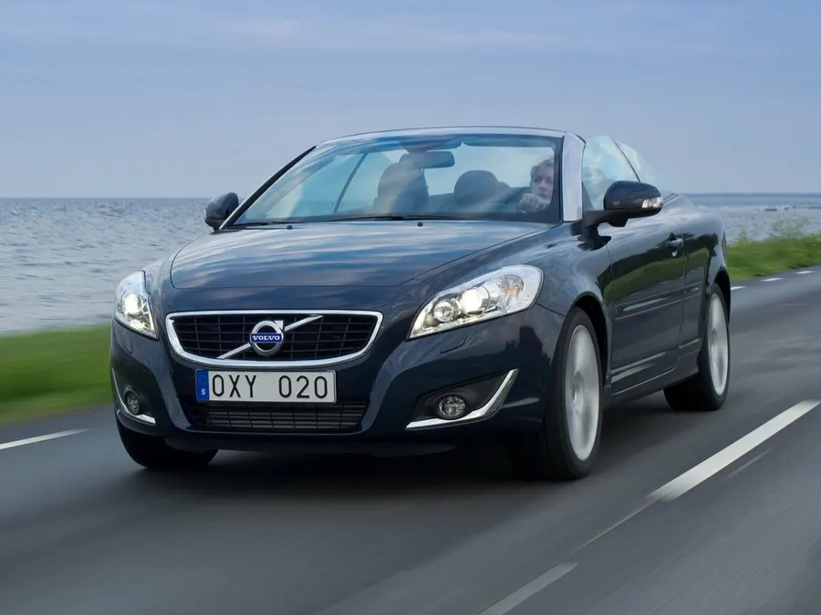 Volvo C70 — фото модели