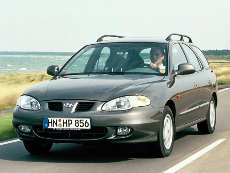 Hyundai Lantra — фото модели