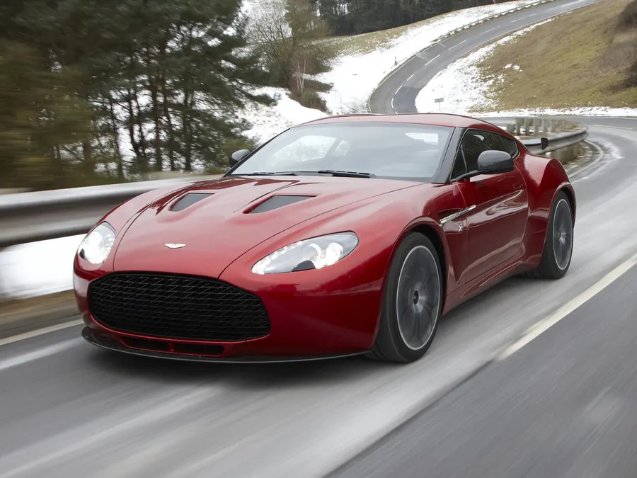 Aston Martin V12 Zagato — фото модели