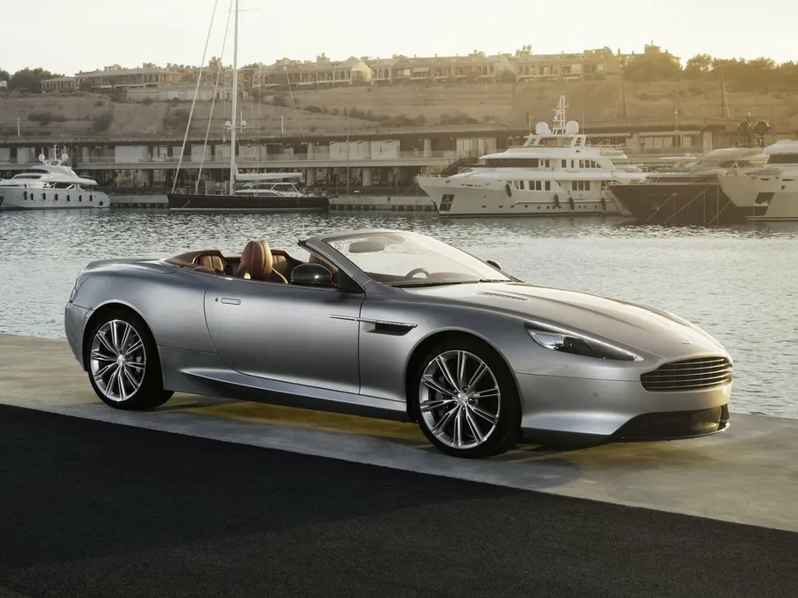 Aston Martin DB9 — фото модели